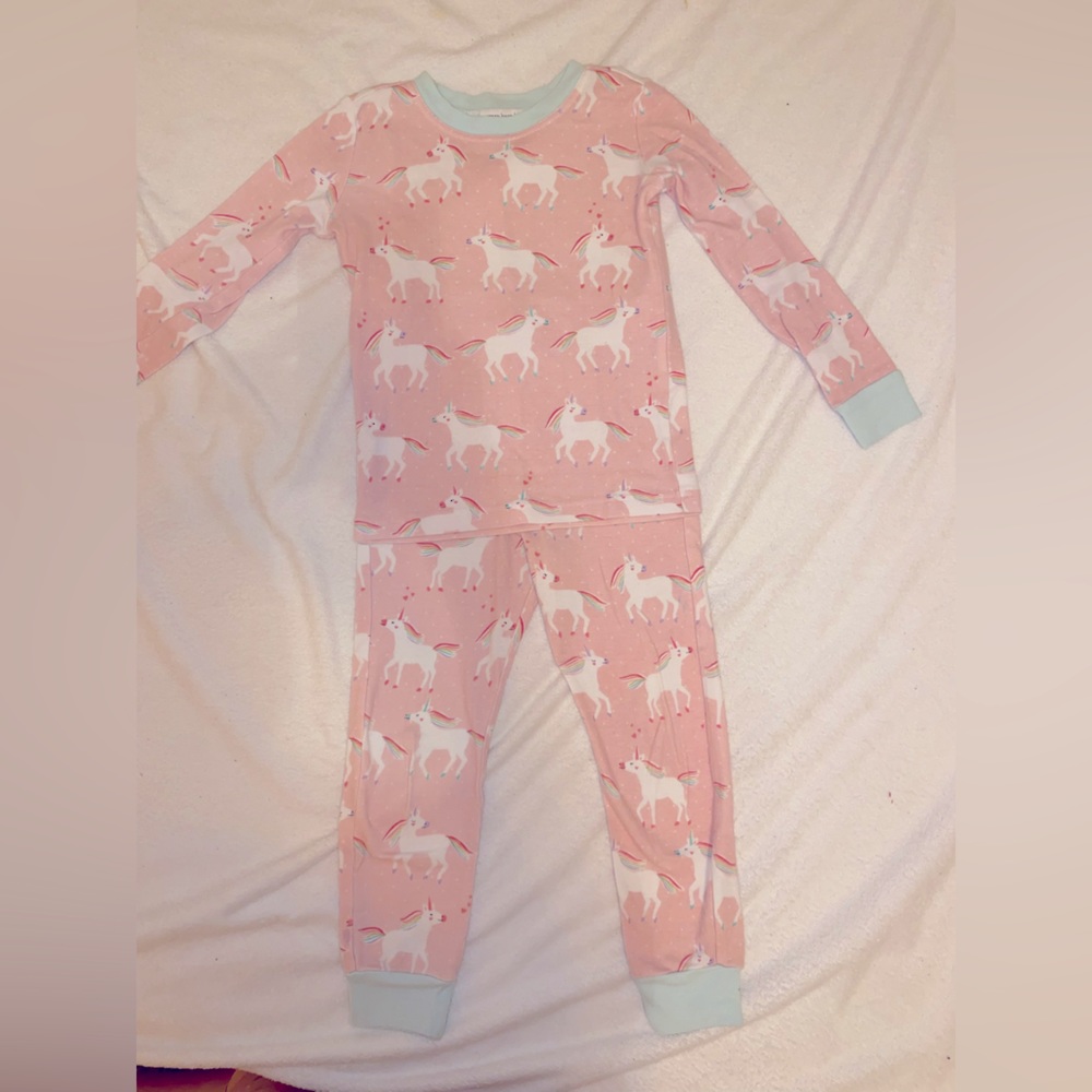 Pottery barn girls unicorn pajamas